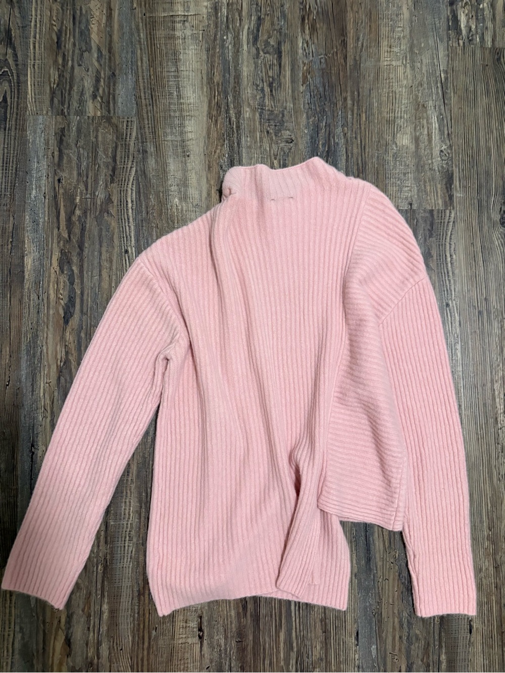 Express Women’s Sweater $20.00 Size Medium New WithTags Never Worn - Picture 3 of 4